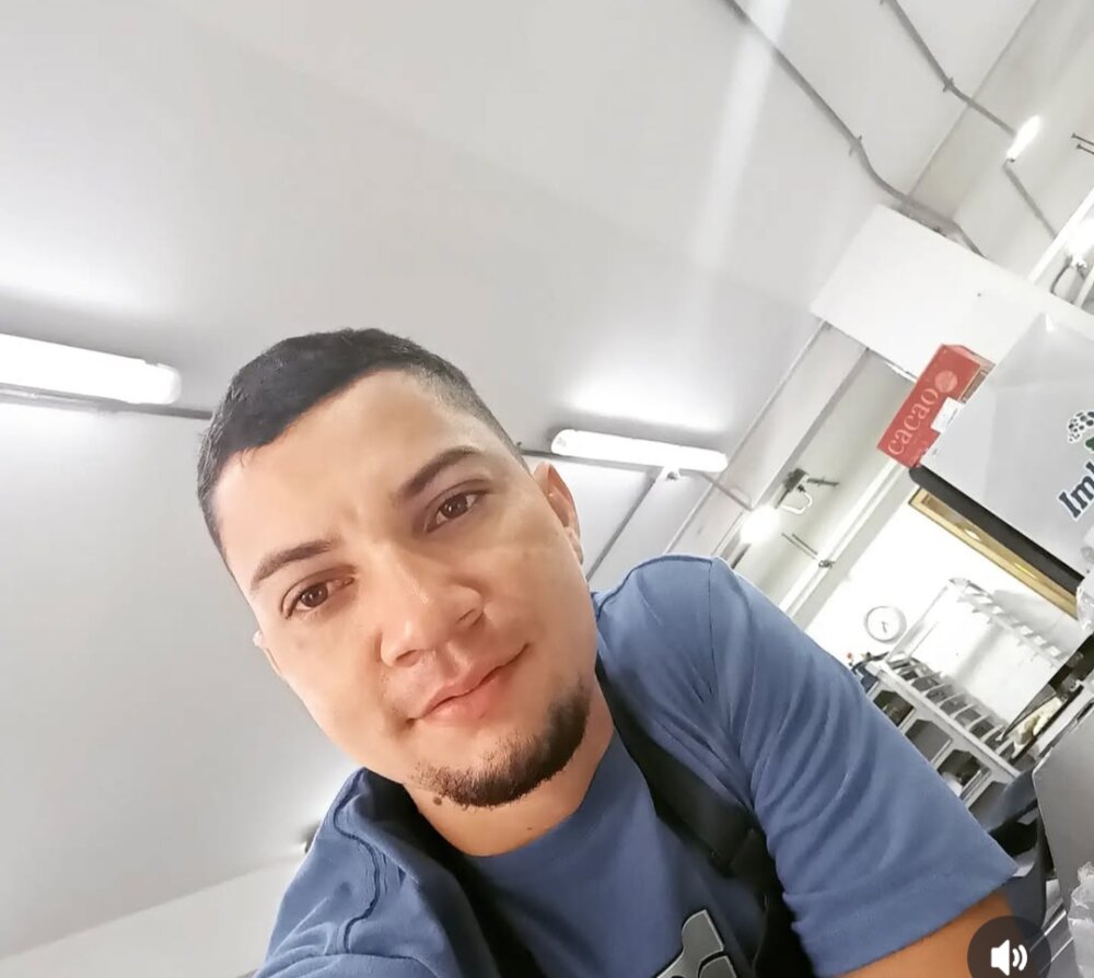 fersex48's Offline XXX Chat