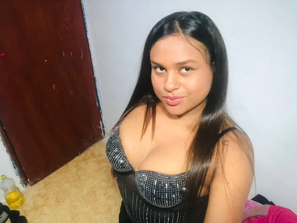 pornos.live danielita_live livesex profile in latino cams