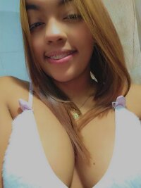 Mojada_23's Offline XXX Chat