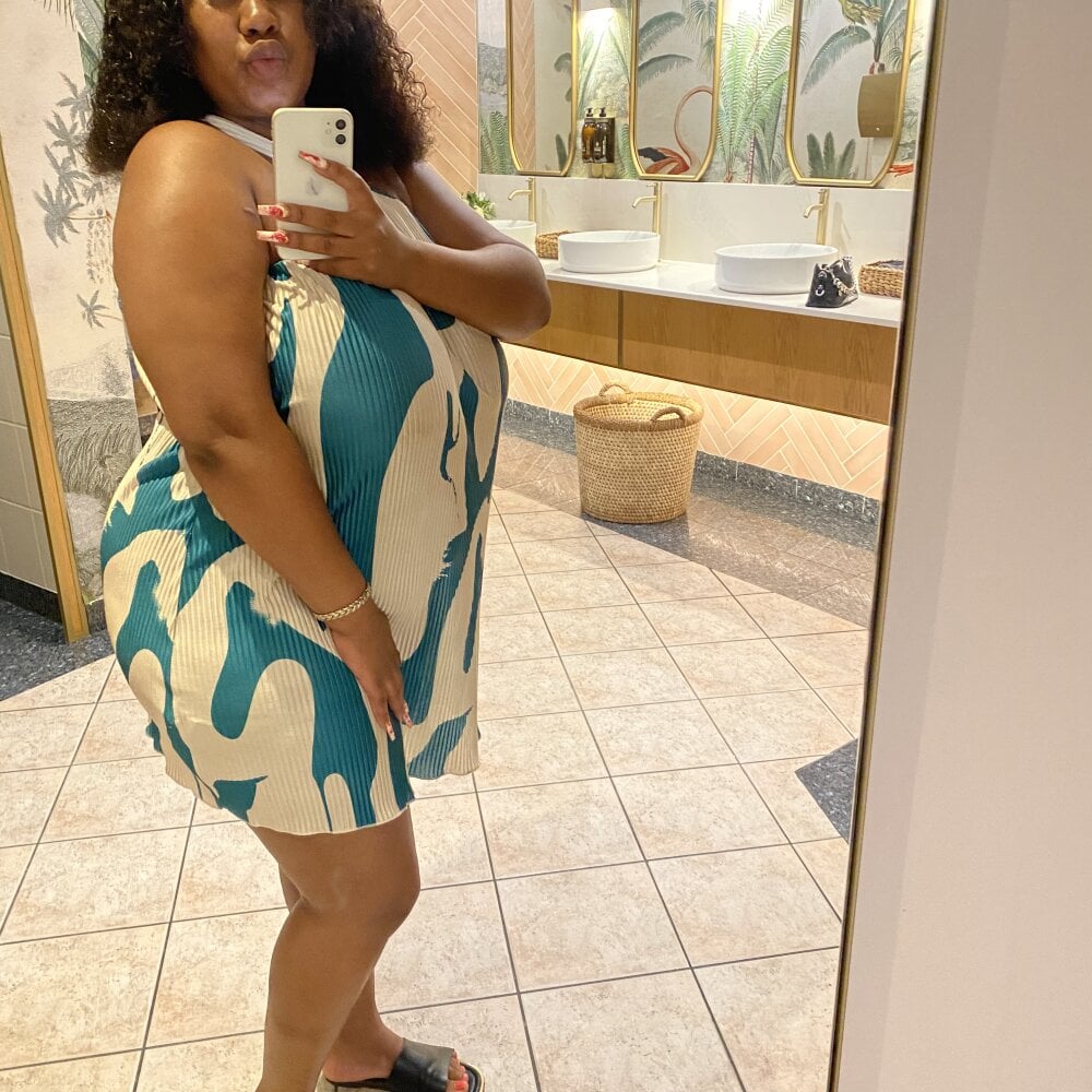 Bustysexyslut profile