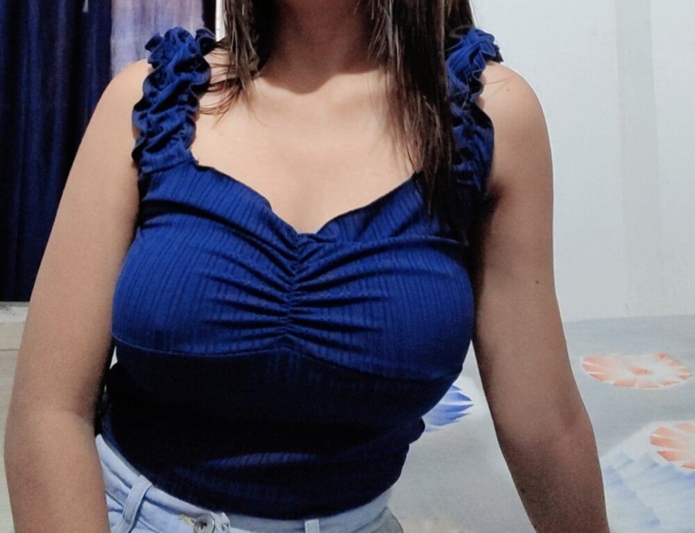 sexcam-girls.com nivika7378 livesex profile in india cams