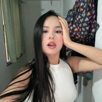 Emma-Flowers's webcam live show