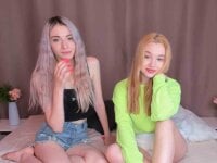 RebeccaMariana's Offline Chat Room