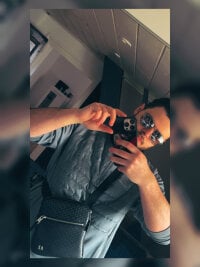 Tobi88889's webcam live show