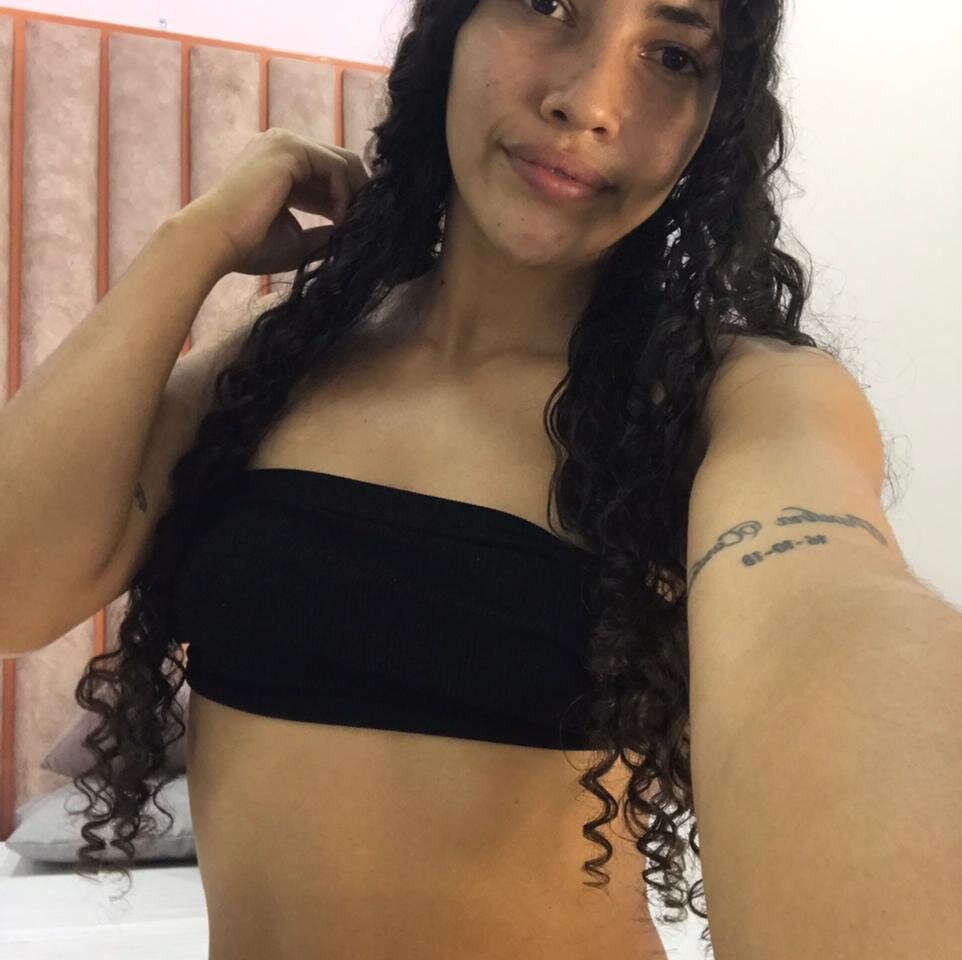 watchgirlcam.com megan_siner livesex profile in french cams