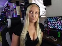 NikkiNookie's Offline Chat Room
