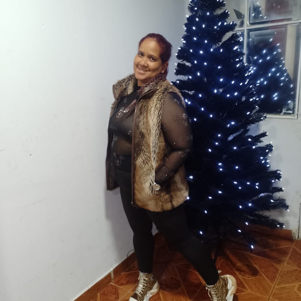 Live sex webcam photo for khloe_ross01 #289219481