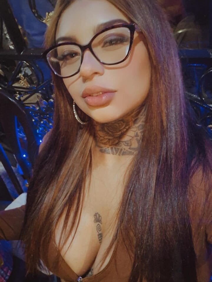 EmilyMoore_Pink Chat XXX live