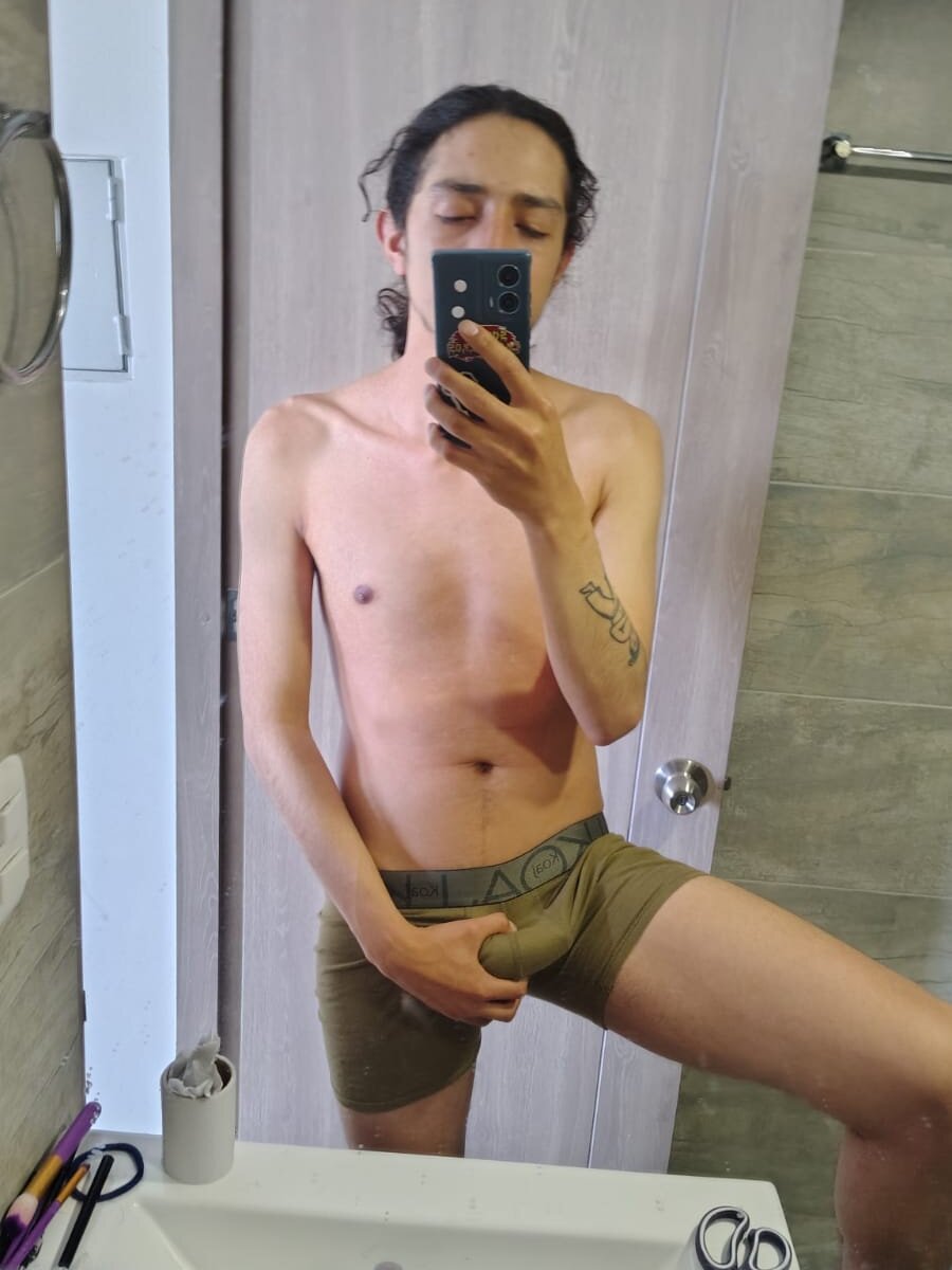 dirtytw0230's Offline XXX Chat