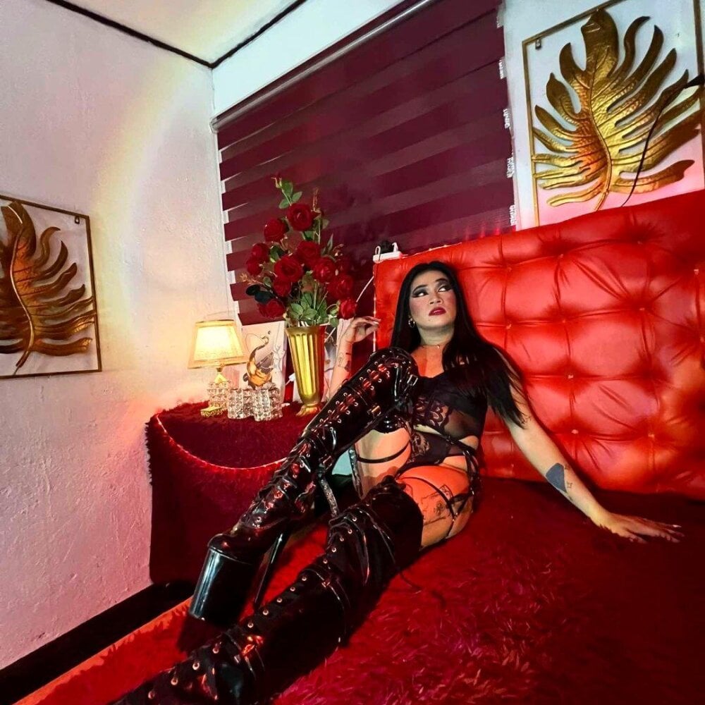 Live sex webcam photo for Mariakhalifaf #290089152