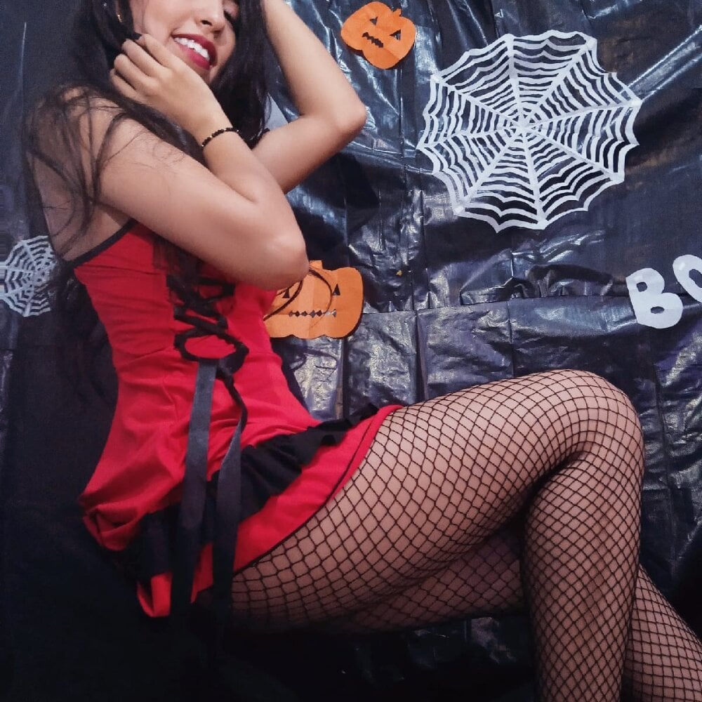 mina_smith1 from stripchat