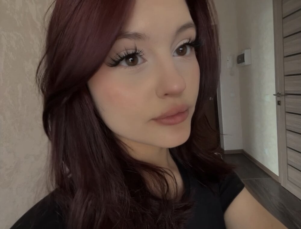 pornos.live sophie_fawn livesex profile in 1790012007 cams