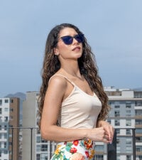 Chiara2100's Offline Chat Room