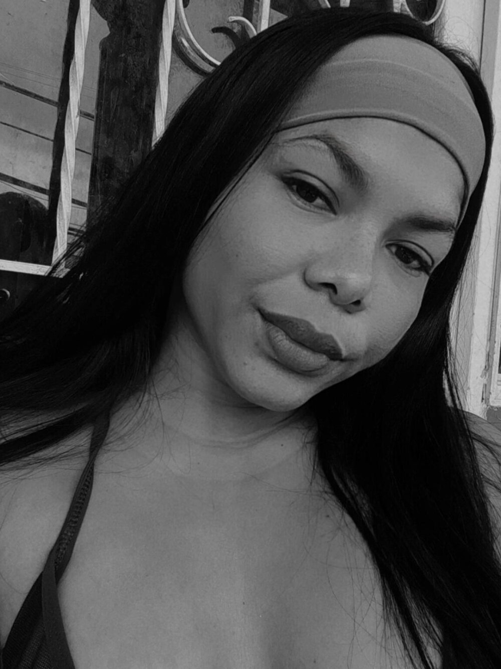 sleekcams.com selena_niceculo livesex profile in this-is cams