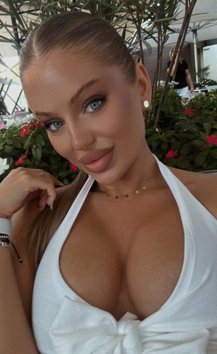 vikafever from stripchat