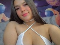 leia_ainara's Offline XXX Chat