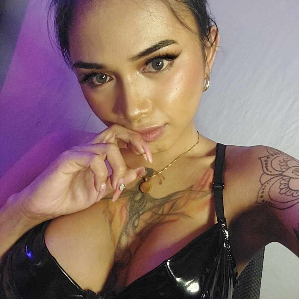 PleasurePleaserMISTRES' Offline XXX Chat
