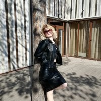 Loolabrook2 Adlı Modelin Çevrimdışı Sohbet Odası