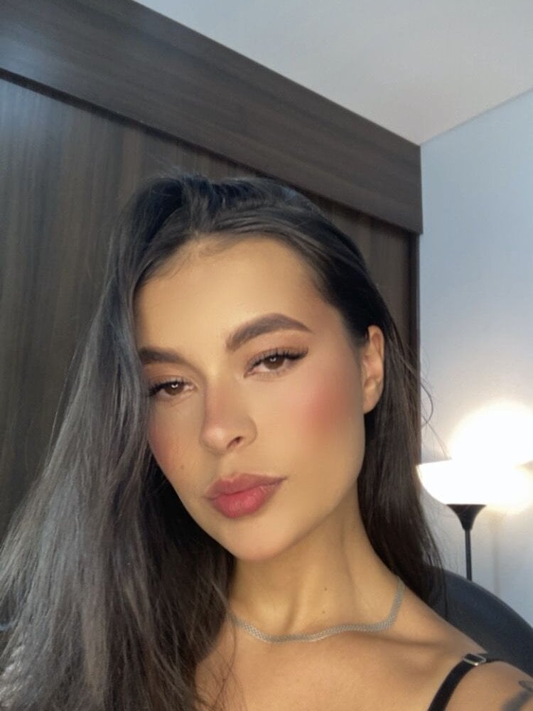 khloe15
