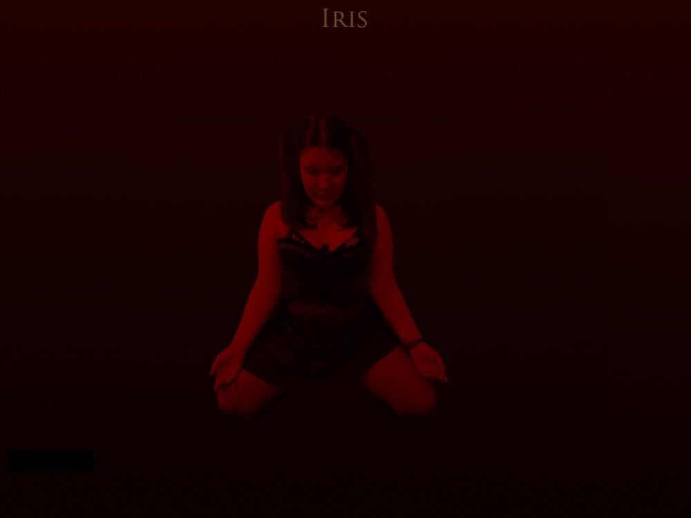 Iris-la-e-de-TheotherHand profile
