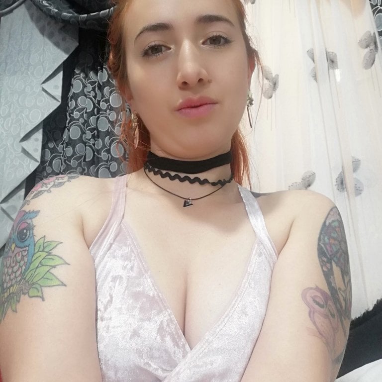 Watch carly_grasso live on cam at StripChat