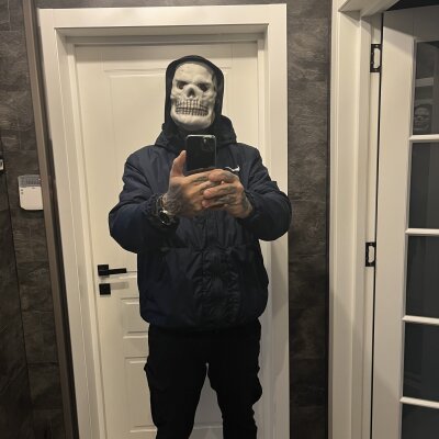 Hollstebro Live Cam on StripChat