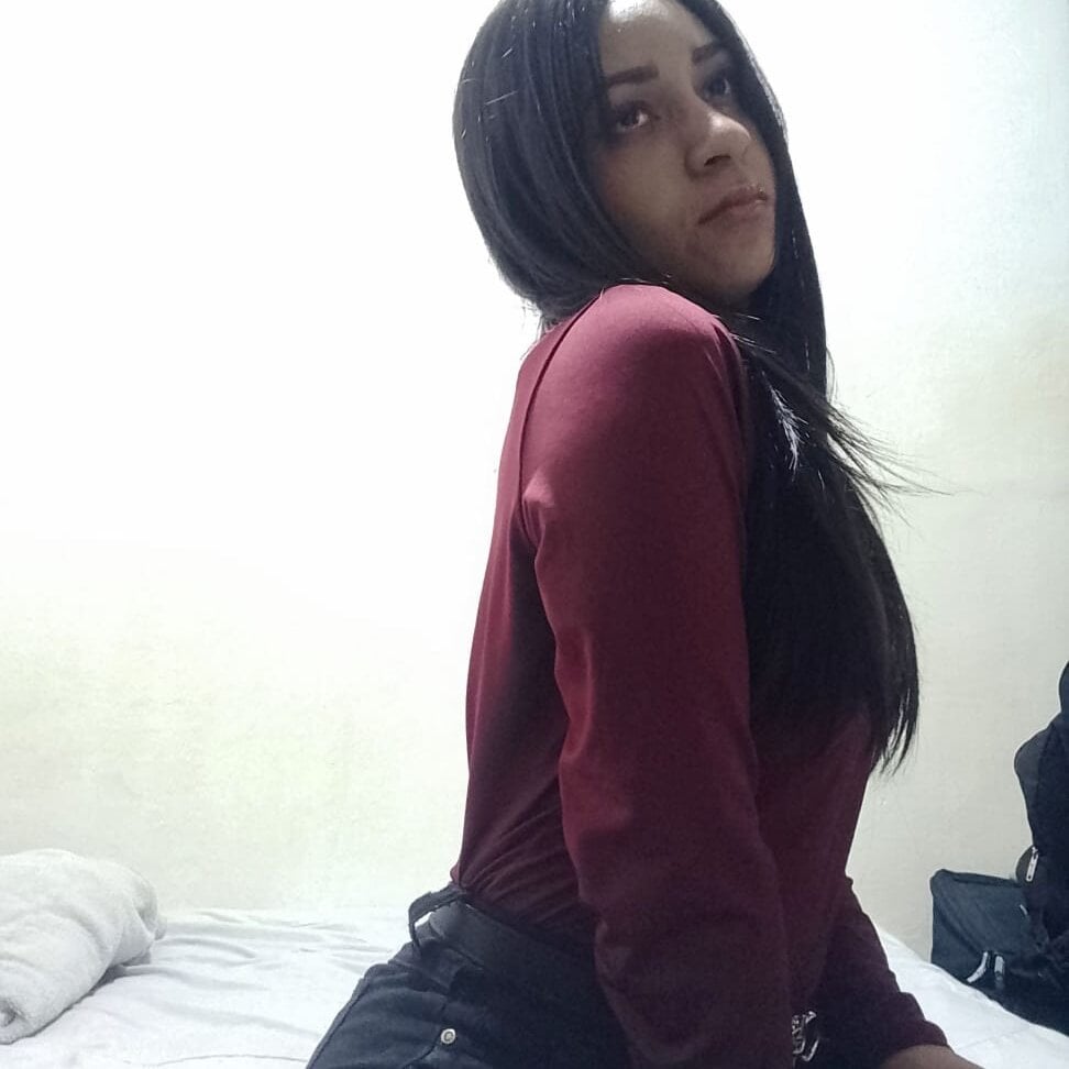 lily_blues live cam model at StripChat