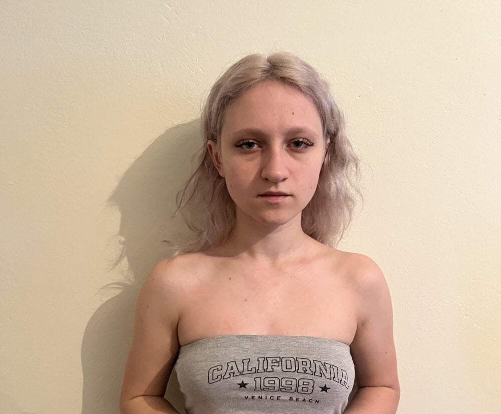 mega-camsex.net julysflowers livesex profile in lesbian cams