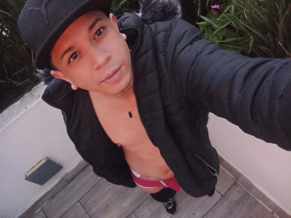 chakalvenezolano's Offline XXX Chat