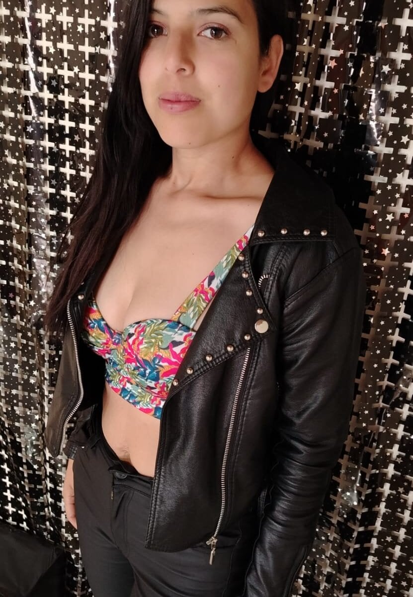 stripchat liyxs webcam profile pic via privat-livecam.com