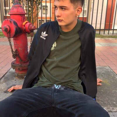 andres_powerful2002 🏪 free cam