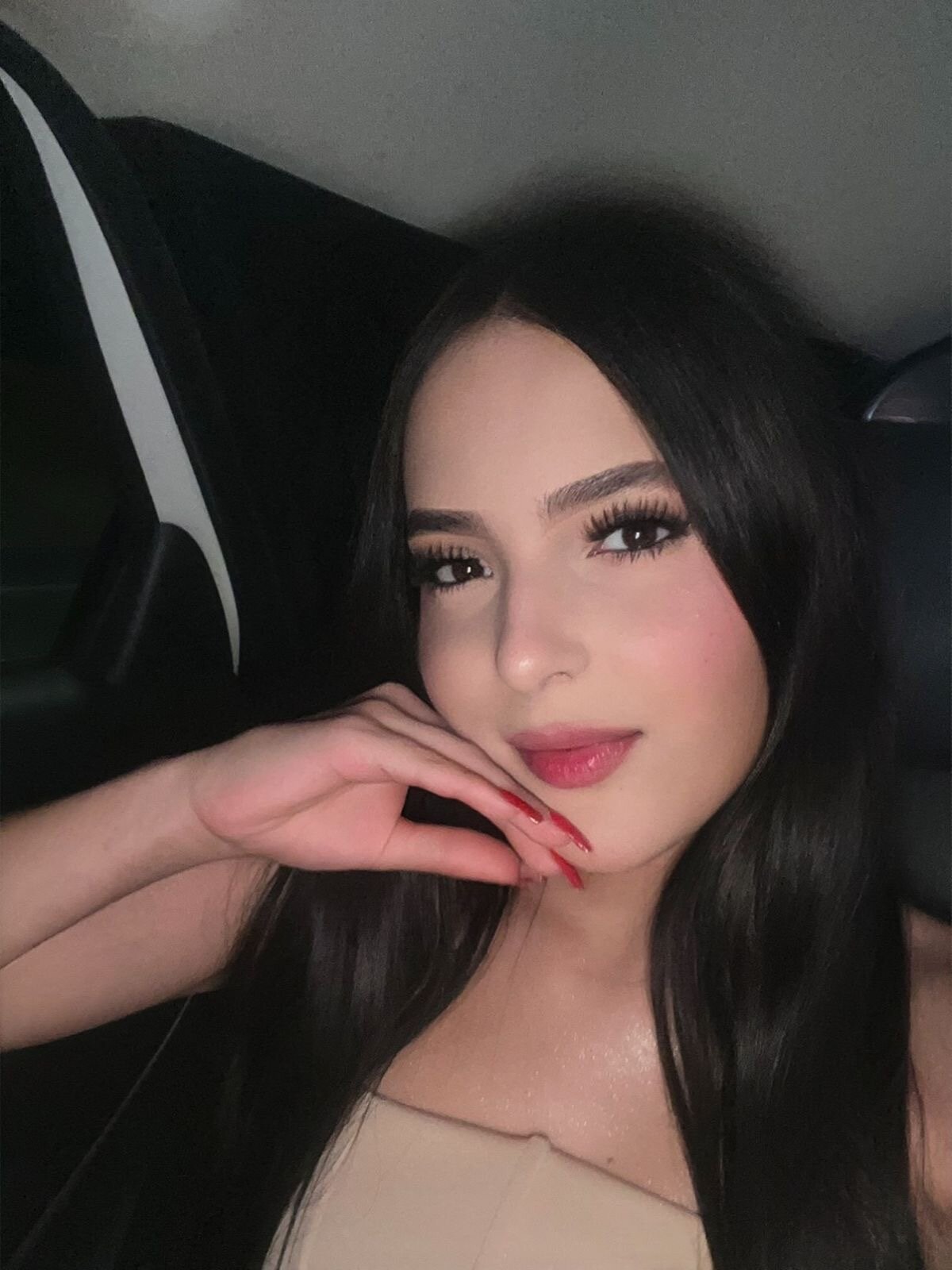Mariam_petite18