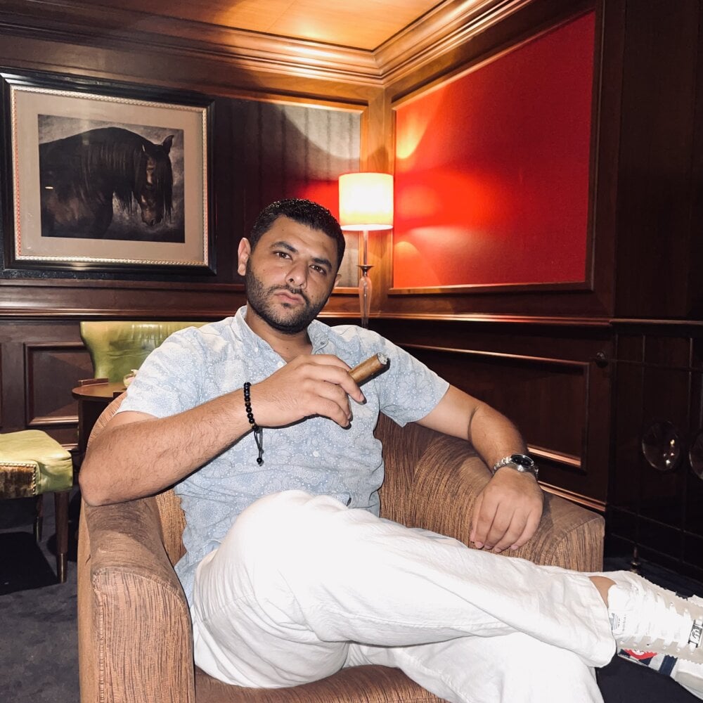 medo12100's Offline XXX Chat