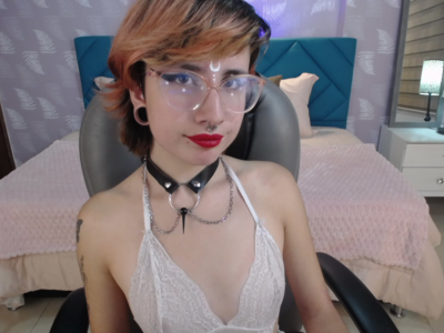 _Alice_crystal_ on StripChat