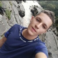 sensualkissz13's Offline Chat Room