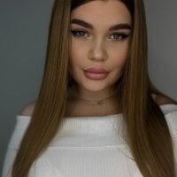 ella_zzz Webcam Model Profile