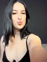 SophieEve's Live Sex Cam Show
