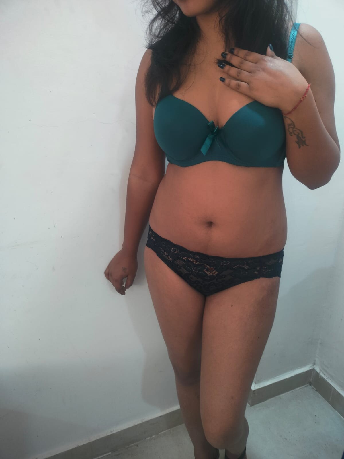 anya-sexy