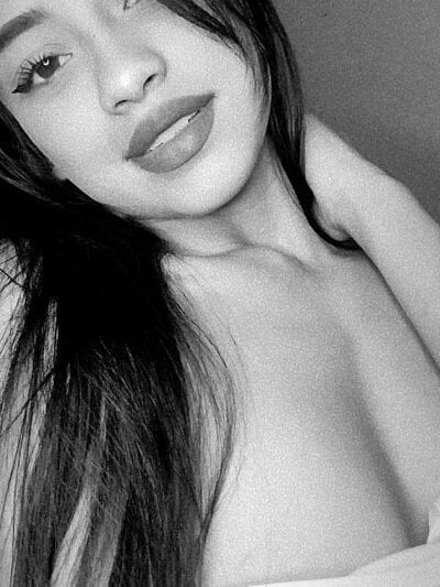 Nicolle_braun Female Latina Live Webcam Sex