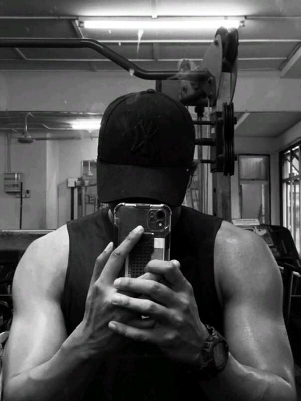 ronniedesire profile