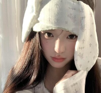 Xiaojiu-99 Female Newblackhair Free Webcam Adult