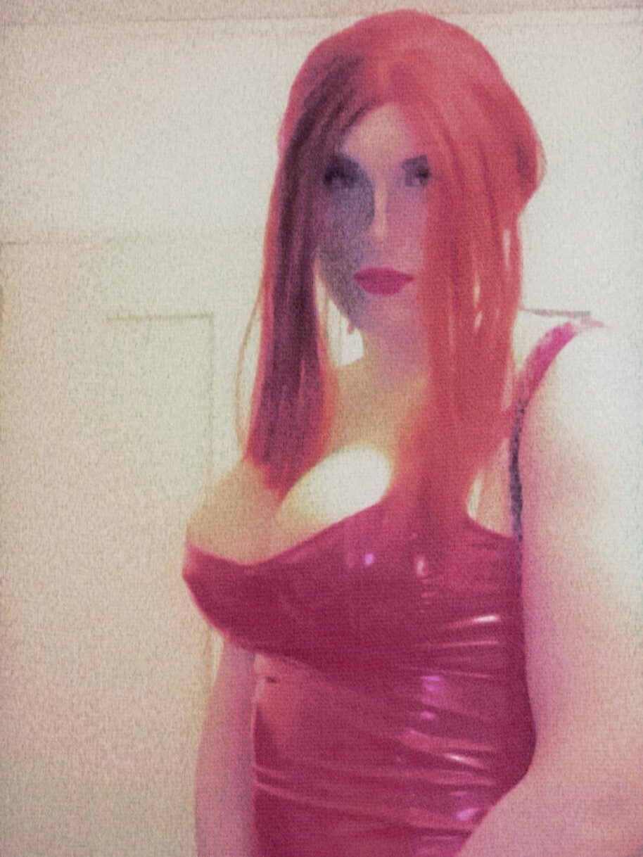 juliafoxytransn Offline XXX chat