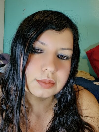 NastyMessyBbtch on StripChat