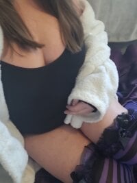 Curvy_Lacey_LeeX Adlı Modelin Canlı XXX Sohbeti