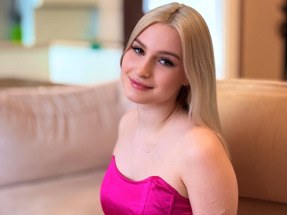 MelaniMoore's Offline Chat Room