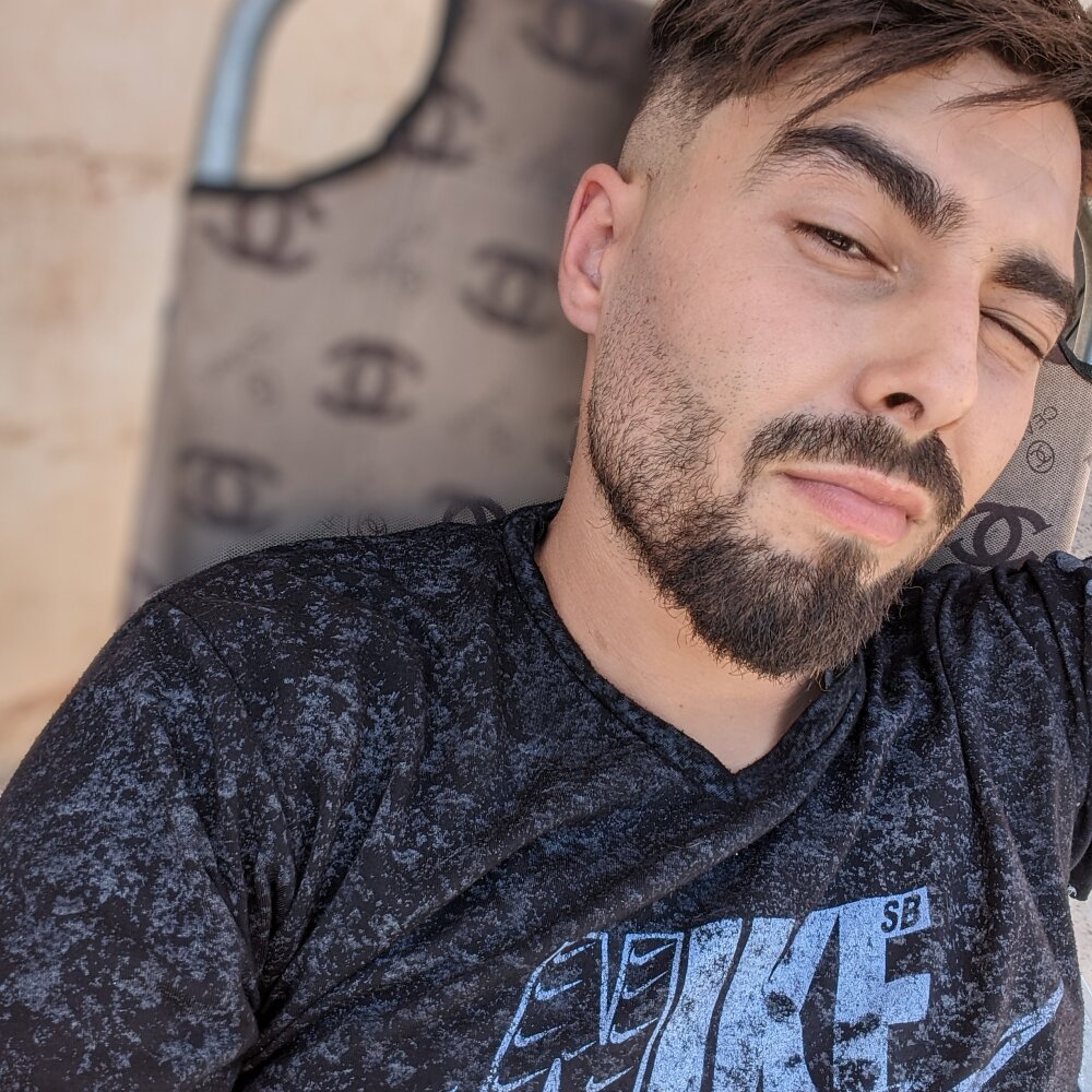 Ressay1922's Offline XXX Chat