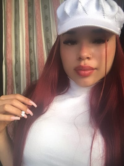 Lola_jordan1 Female Petiteredheads Live Cam Porn