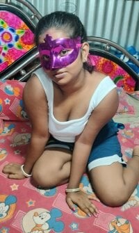 Riya-boudi's webcam live show