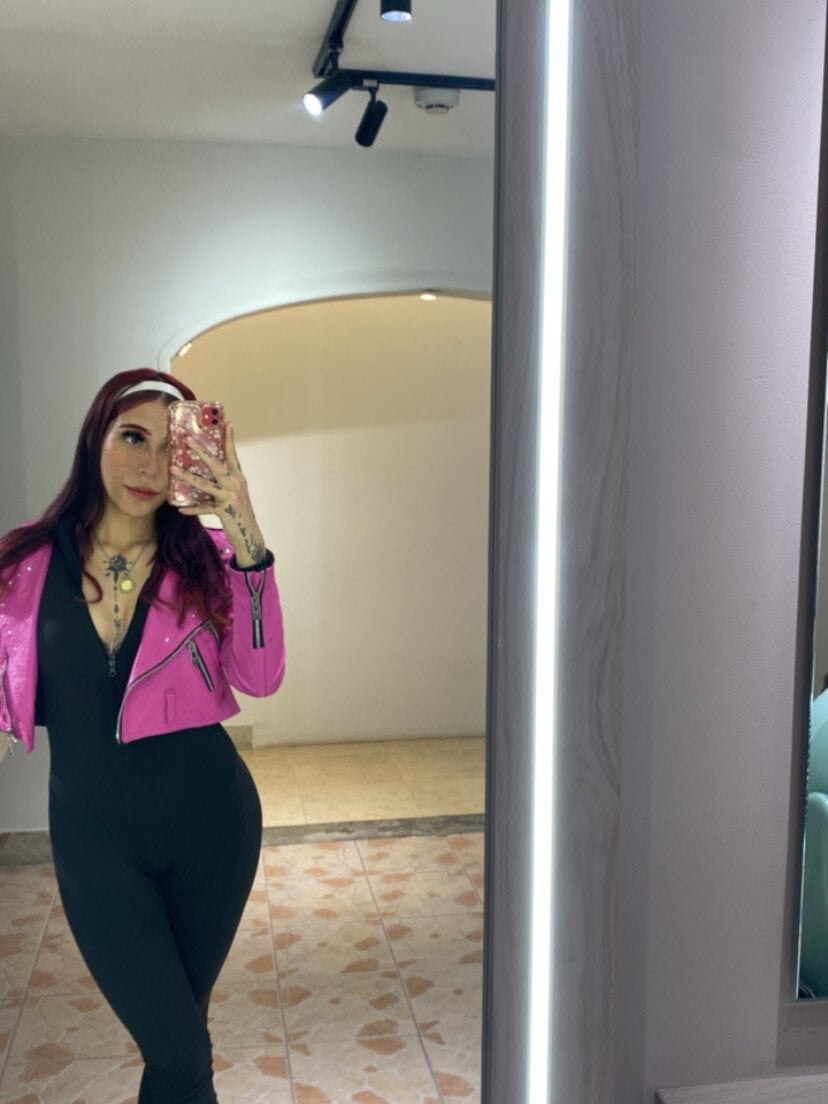tifanny_seratti1 from stripchat