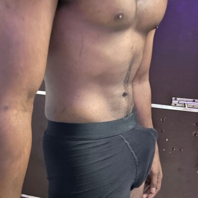 B_B_C_8 Live Cam on StripChat